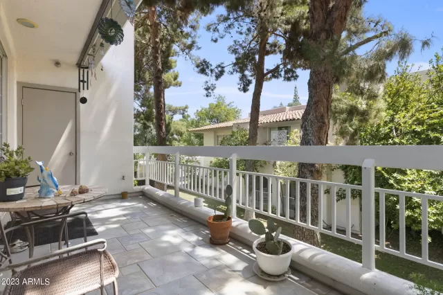 MLS: 6582970 Condo For Sale