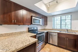 Photo #4: 6583105 Listing