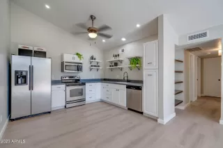 Photo #5: 6583138 Listing