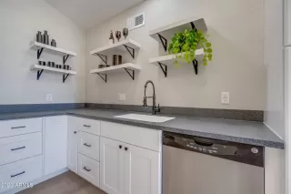 Photo #6: 6583138 Listing