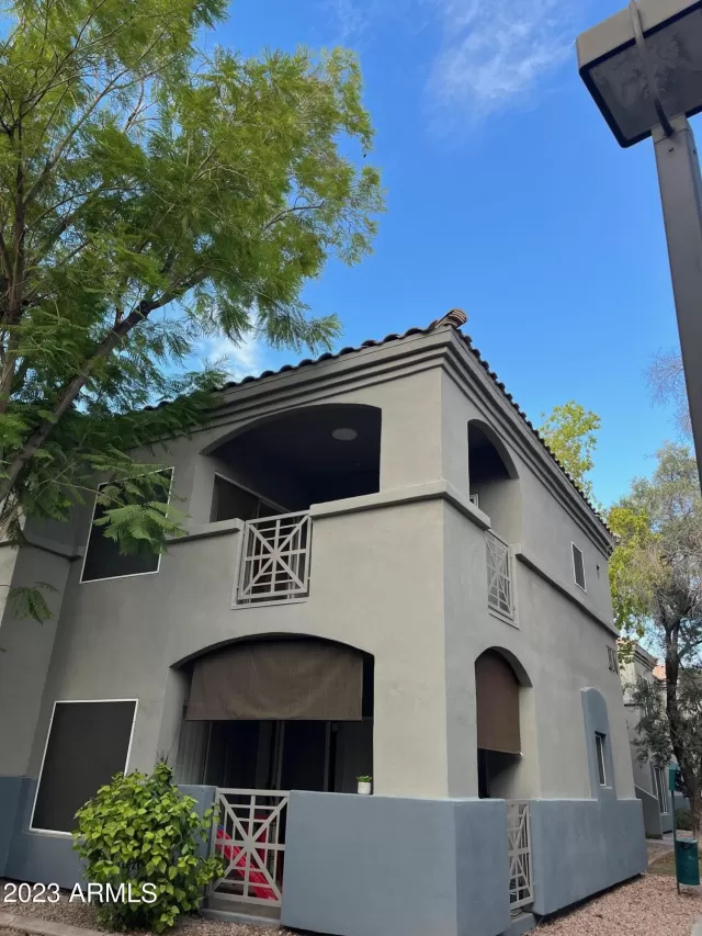 MLS: 6583342 Condo For Sale