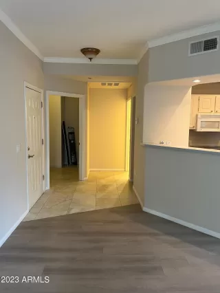 Photo #5: 6583342 Listing