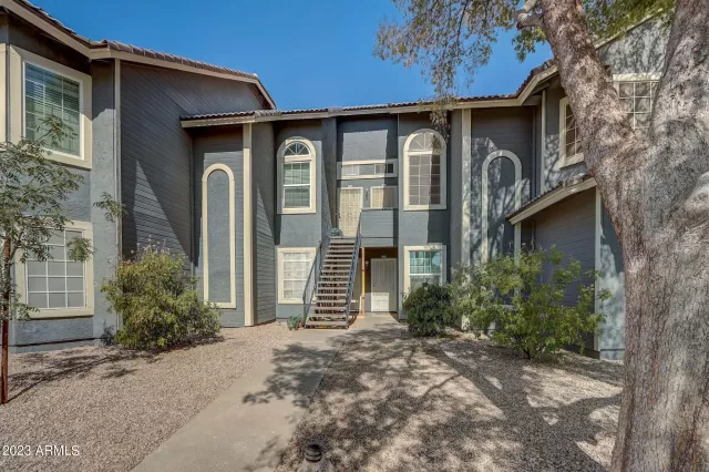 MLS: 6583528 Condo For Sale