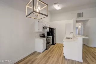 Photo #2: 6583528 Listing