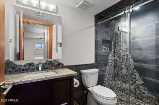 Photo #6: 6583836 Listing