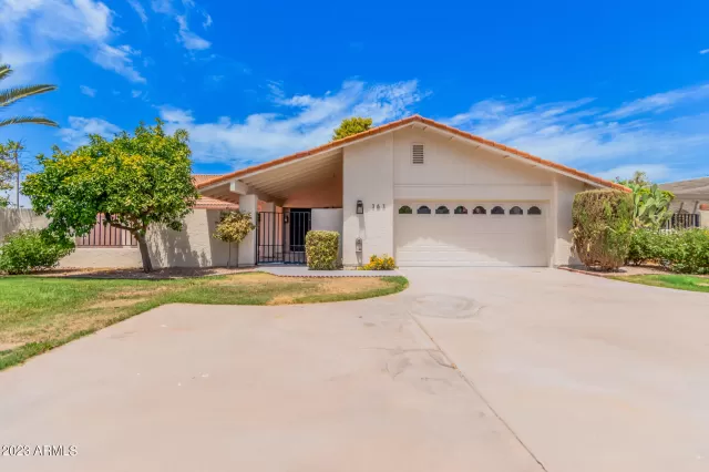 MLS: 6584150 Condo For Sale