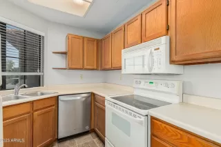 Photo #3: 6584300 Listing 