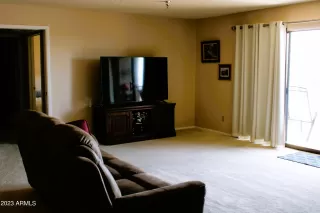 Photo #3: 6584670 Listing