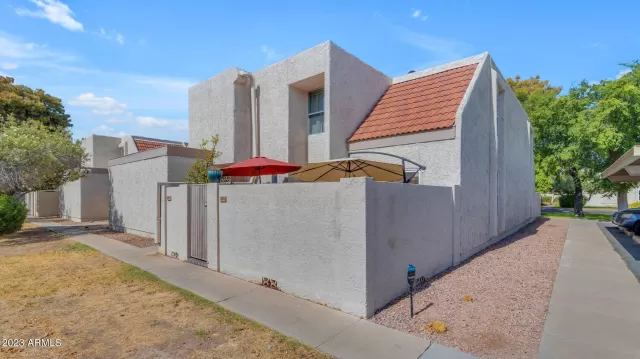 MLS: 6584710 Condo For Sale