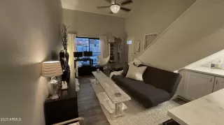 Photo #4: 6585000 Listing 