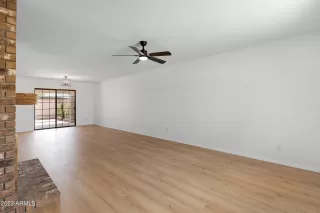 Photo #4: 6585007 Listing