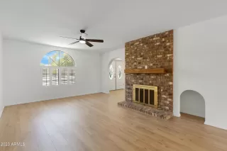 Photo #5: 6585007 Listing