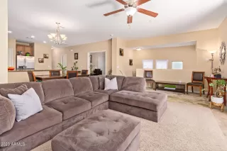 Photo #3: 6585123 Listing