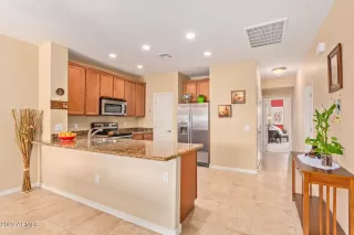 Photo #4: 6585123 Listing