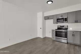 Photo #6: 6585276 Listing