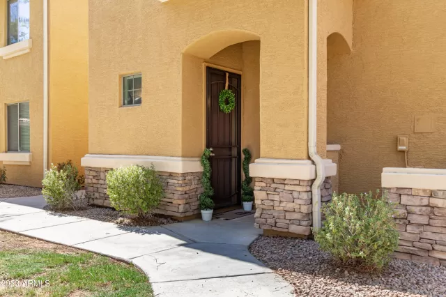 MLS: 6585290 Condo For Sale