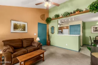 Photo #6: 6585402 Listing 