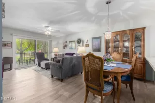 Photo #4: 6585411 Listing