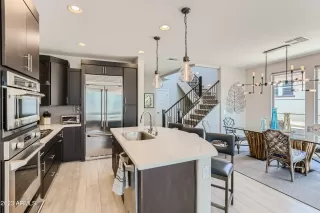 Photo #5: 6585436 Listing