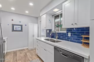 Photo #5: 6585712 Listing