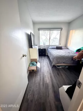 Photo #5: 6585789 Listing