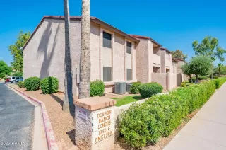 Photo #2: 6585874 Listing