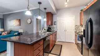 Photo #4: 6585970 Listing