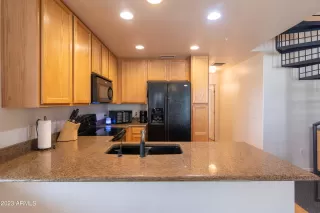 Photo #3: 6586006 Listing