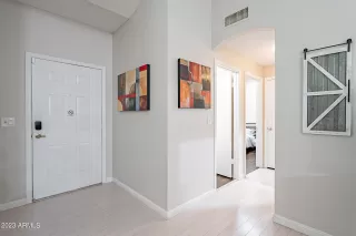 Photo #2: 6586034 Listing