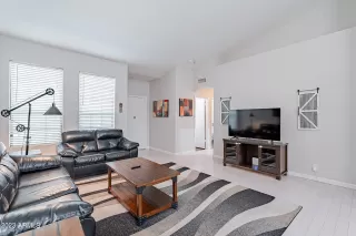 Photo #5: 6586034 Listing