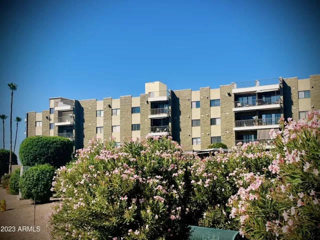 MLS: 6586140 Condo For Sale