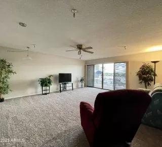 Photo #3: 6586140 Listing 