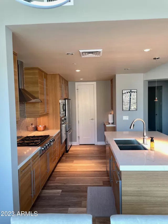 MLS: 6586264 Condo For Sale