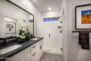 Photo #3: 6586566 Listing