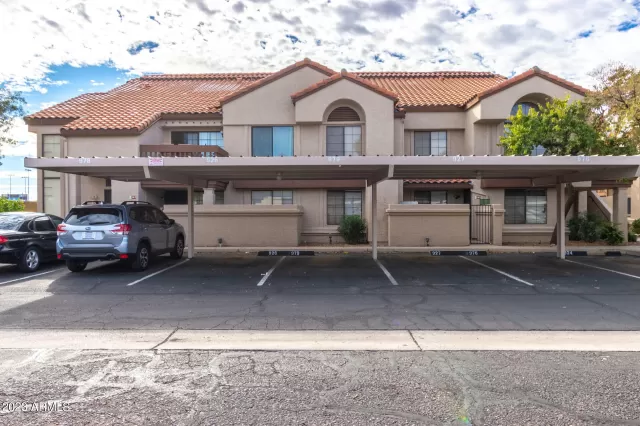 MLS: 6586802 Condo For Sale