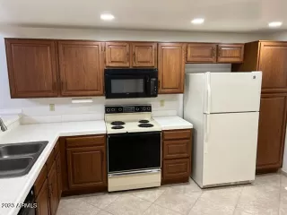 Photo #5: 6586807 Listing 