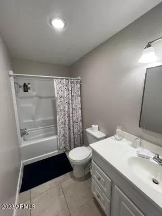 Photo #5: 6586867 Listing