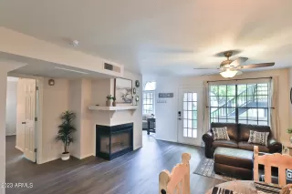 Photo #4: 6586928 Listing