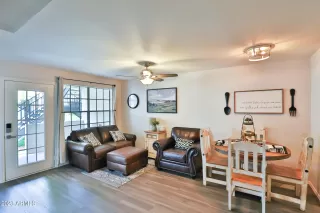 Photo #5: 6586928 Listing