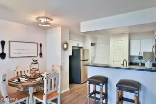 Photo #6: 6586928 Listing