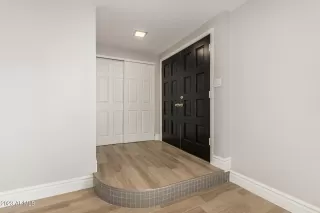 Photo #2: 6587000 Listing