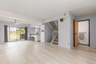 Photo #5: 6587069 Listing