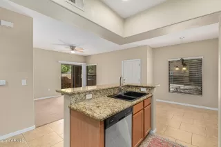 Photo #5: 6587204 Listing