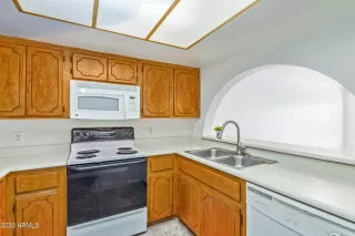 Photo #5: 6587288 Listing 