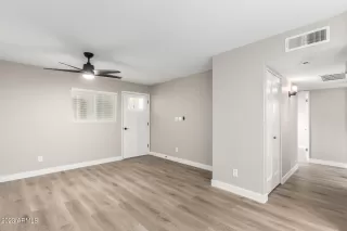 Photo #6: 6587306 Listing