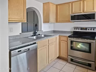 Photo #6: 6587331 Listing