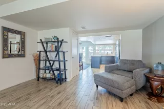 Photo #5: 6587528 Listing