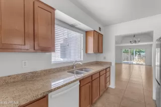 Photo #5: 6587755 Listing 