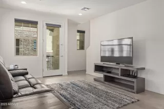 Photo #4: 6588046 Listing