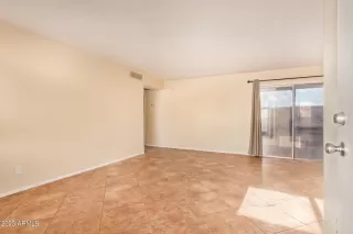 Photo #3: 6588255 Listing